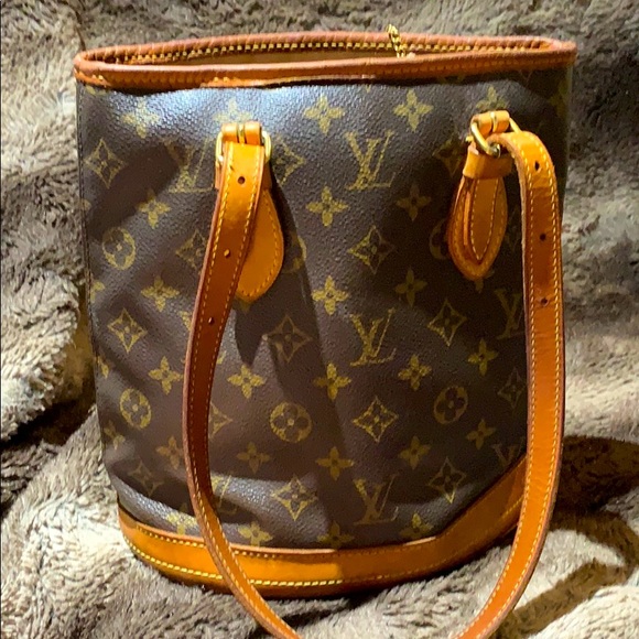 Bucket purse Louis Vuitton - Picture 1 of 6